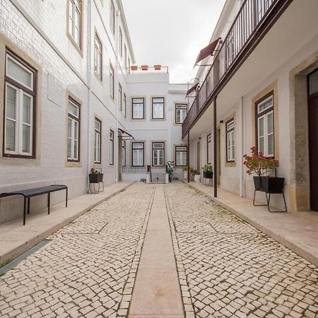 Charming Apartment In Private Condominium At Graca Lisboa Екстериор снимка